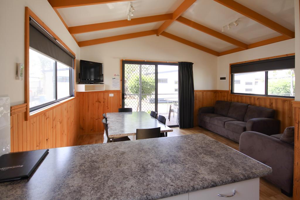Sun Country Lifestyle Park Hotel Mulwala Room photo