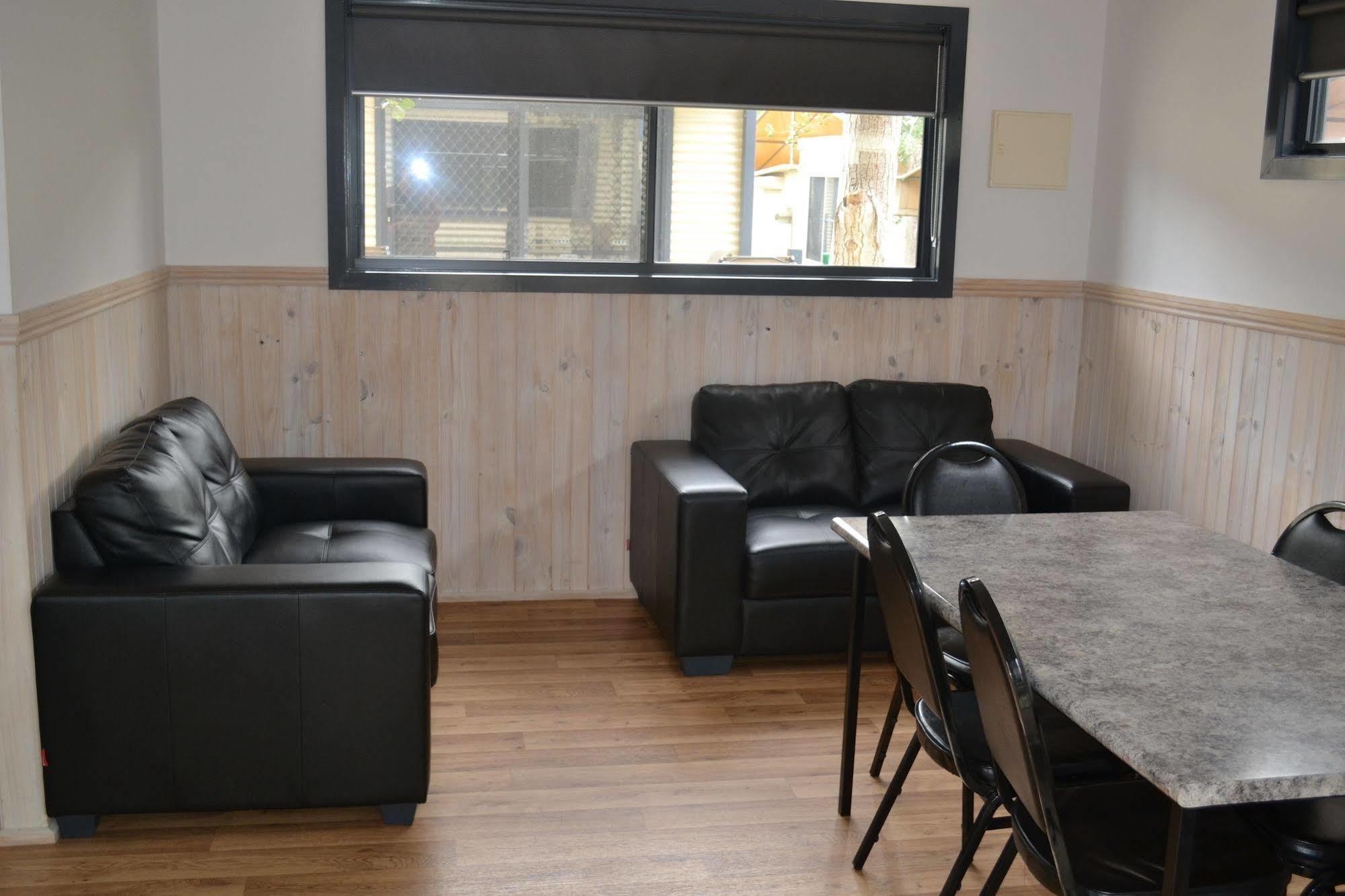 Sun Country Lifestyle Park Hotel Mulwala Exterior photo