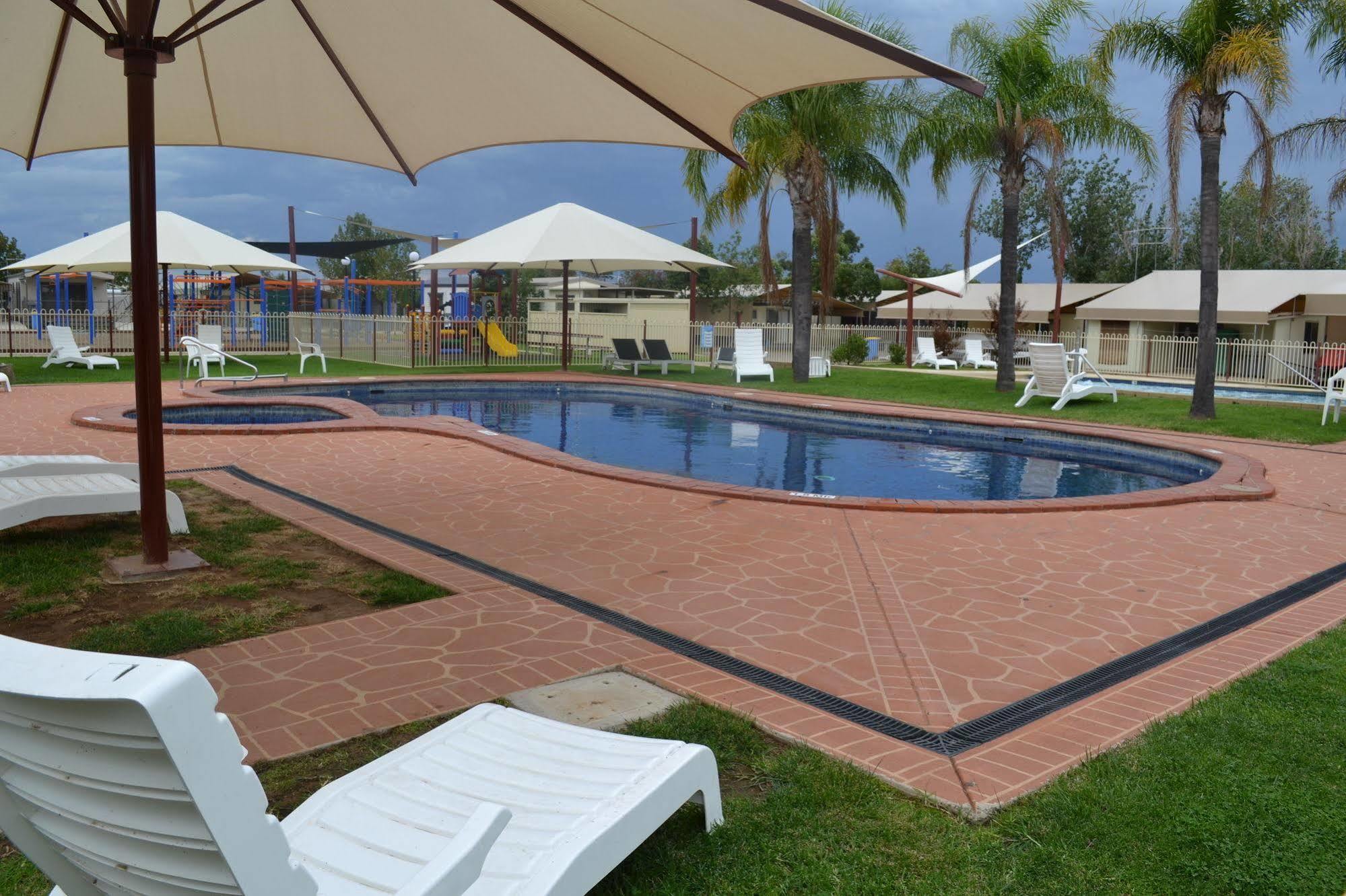 Sun Country Lifestyle Park Hotel Mulwala Exterior photo
